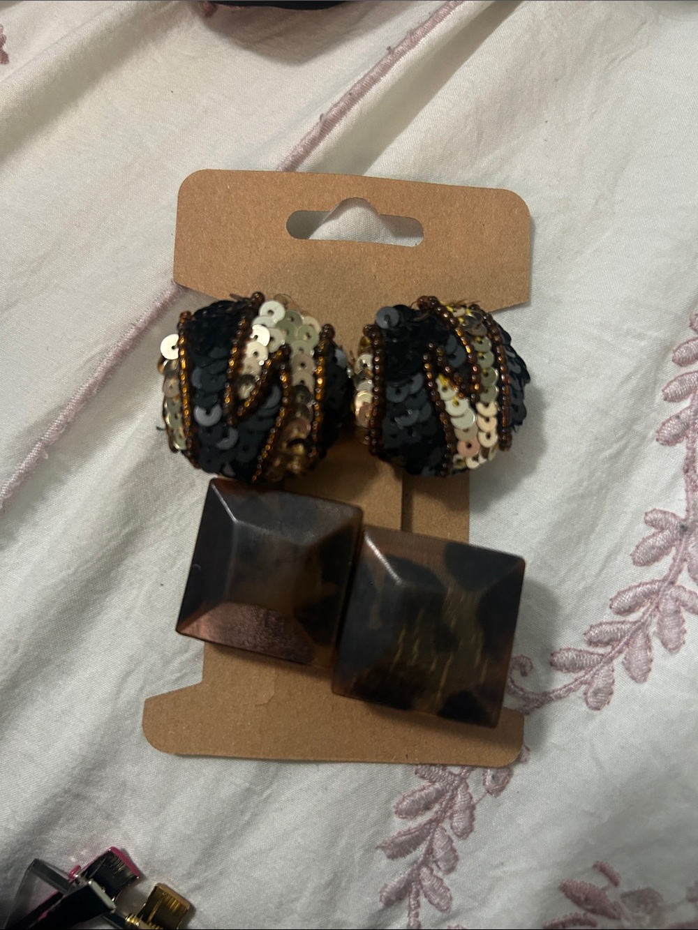 Hair clips set -handmade from vintage pieces